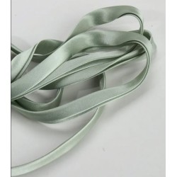 Lacet / ruban satiné : VERT...