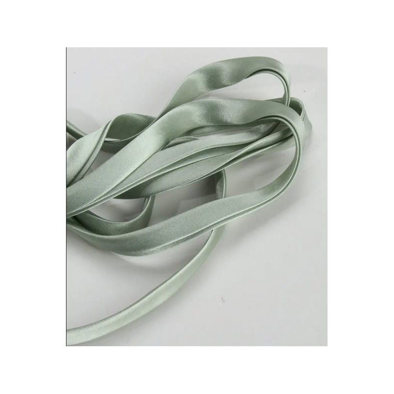 Lacet / ruban satiné : VERT AMANDE